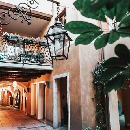 Hotel La Contrada Verbania Kültér fotó